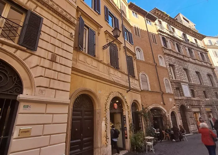 Piazza Dell'orologio *